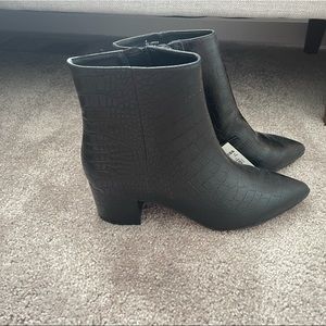 NWT Express black boots